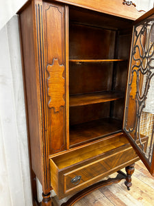 Antique china cabinet. 1920s