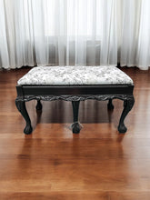 Load image into Gallery viewer, Vintage painted bench
